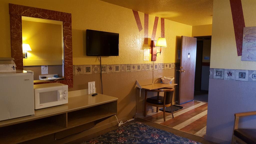 Earth Inn Motel - Jackson Exterior photo
